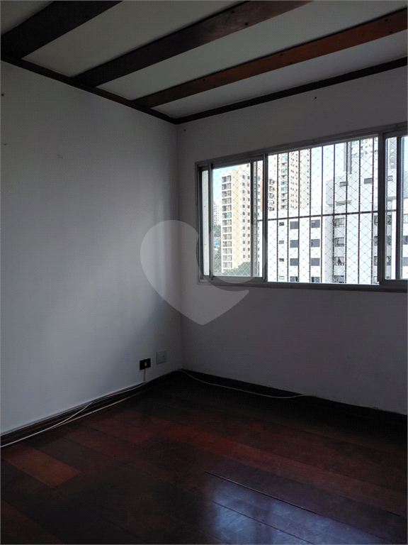Apartamento à venda em Santana 2 dormitórios com vaga