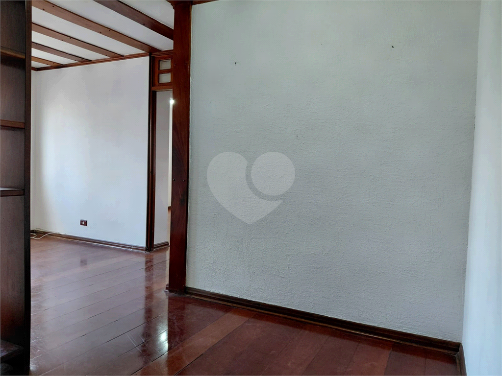 Apartamento à venda em Santana 2 dormitórios com vaga