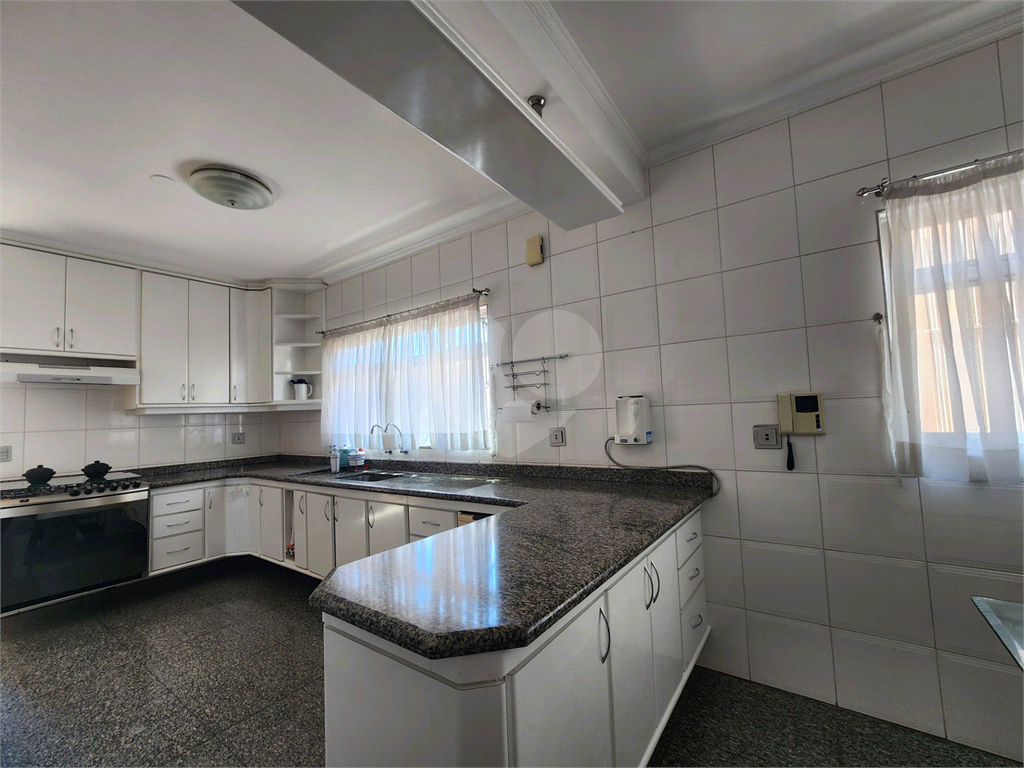VENDE.SE :SOBRADO AMPLO E COMPLETO P/VIVER E RECEBER BEM!!!
