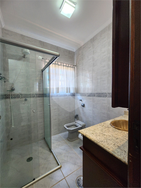 VENDE.SE :SOBRADO AMPLO E COMPLETO P/VIVER E RECEBER BEM!!!
