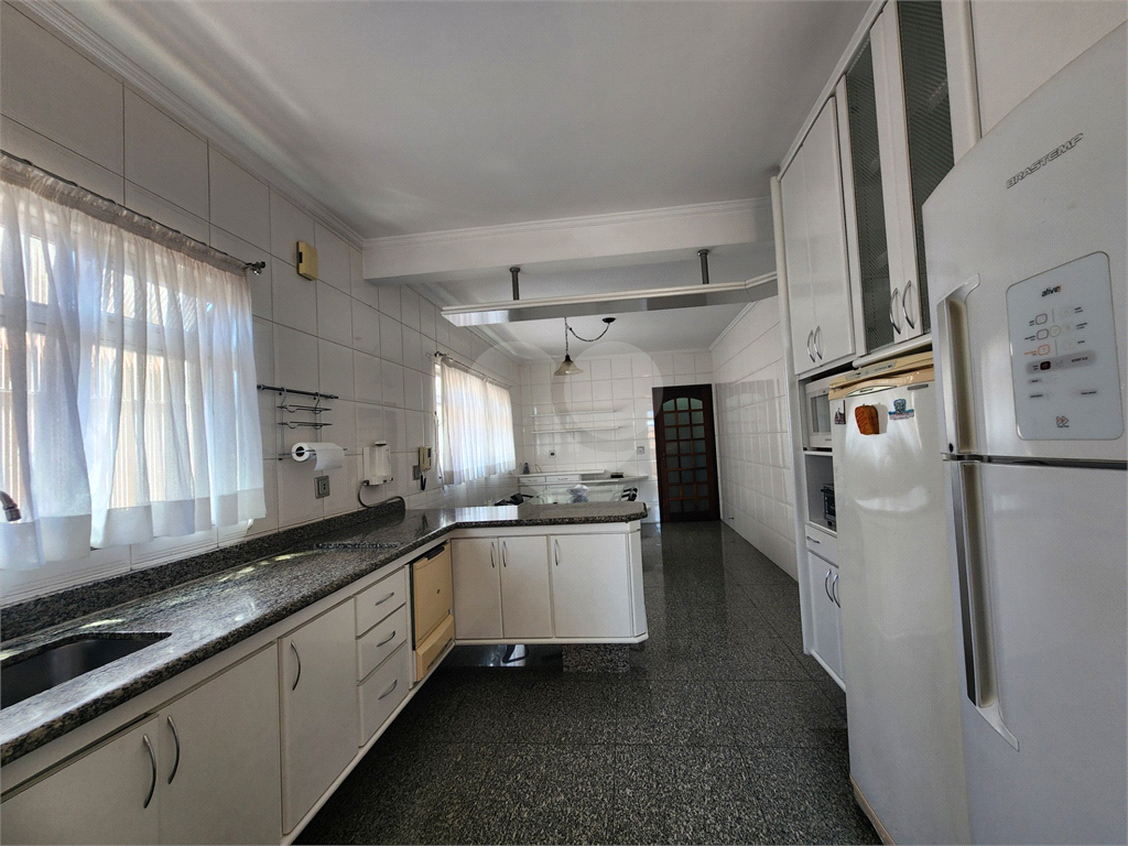 VENDE.SE :SOBRADO AMPLO E COMPLETO P/VIVER E RECEBER BEM!!!
