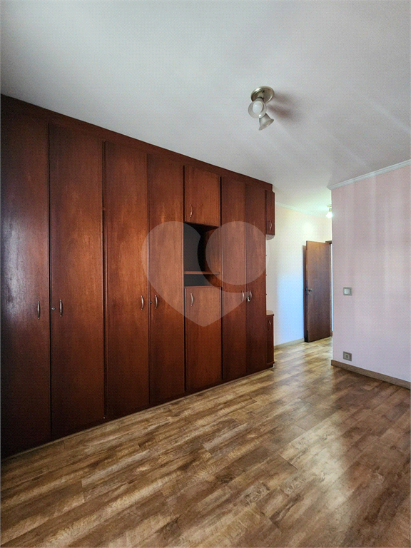 VENDE.SE :SOBRADO AMPLO E COMPLETO P/VIVER E RECEBER BEM!!!
