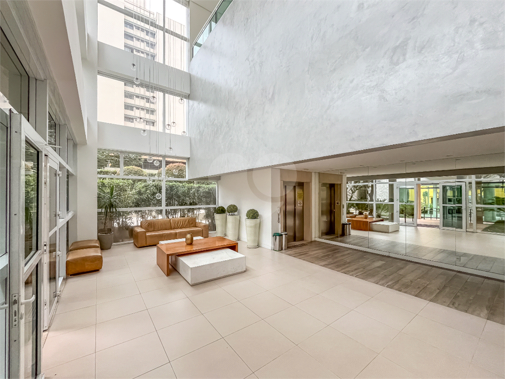 Apartamento - Barra Funda - 1 Quarto / Dormitório - 1 Vaga - Venda / Compra