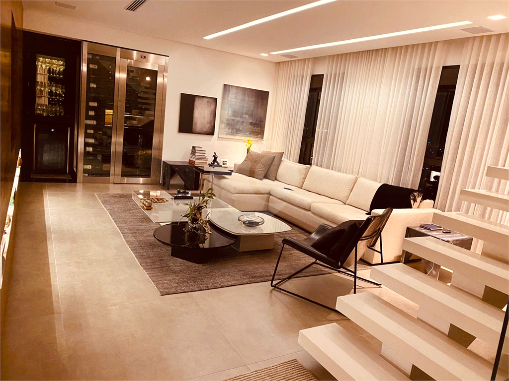 Cobertura duplex no melhor de Perdizes, alto padrão, 374,91m², toda reformada, 4 suítes, 5 vagas 
