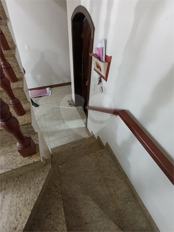 Sobrado com 4 dorms e 3 vagas no melhor da Vila Galvão