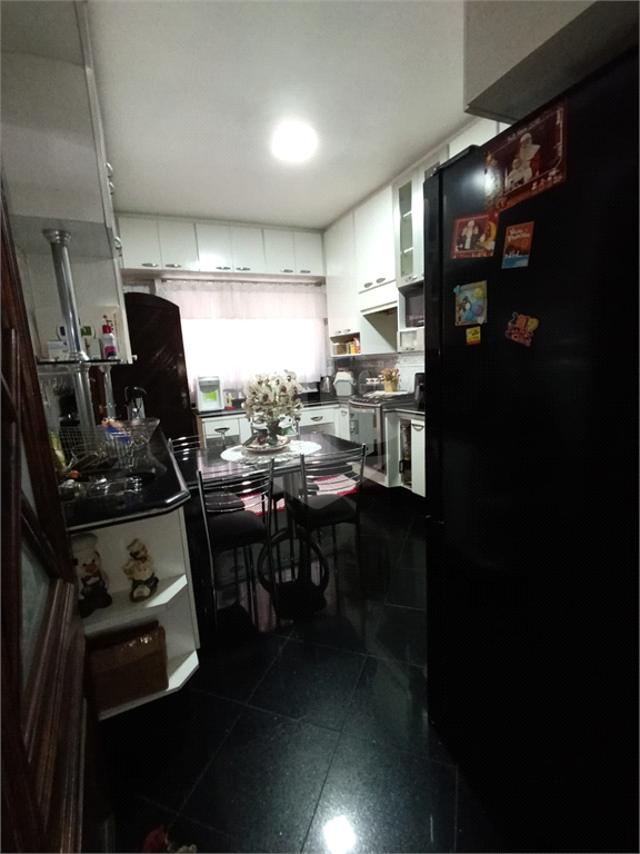 Sobrado com 4 dorms e 3 vagas no melhor da Vila Galvão