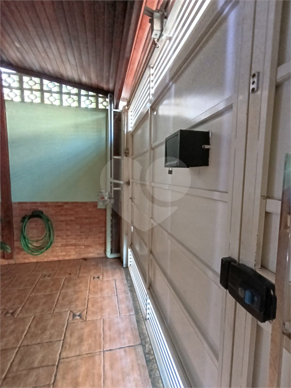 Sobrado com 4 dorms e 3 vagas no melhor da Vila Galvão