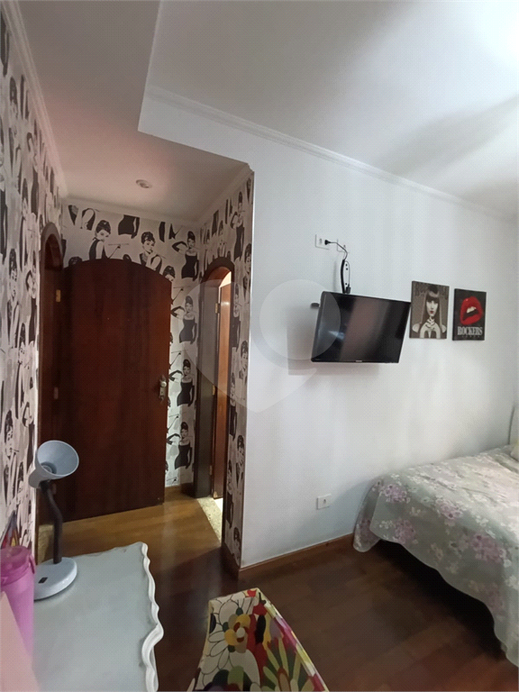 Sobrado com 4 dorms e 3 vagas no melhor da Vila Galvão