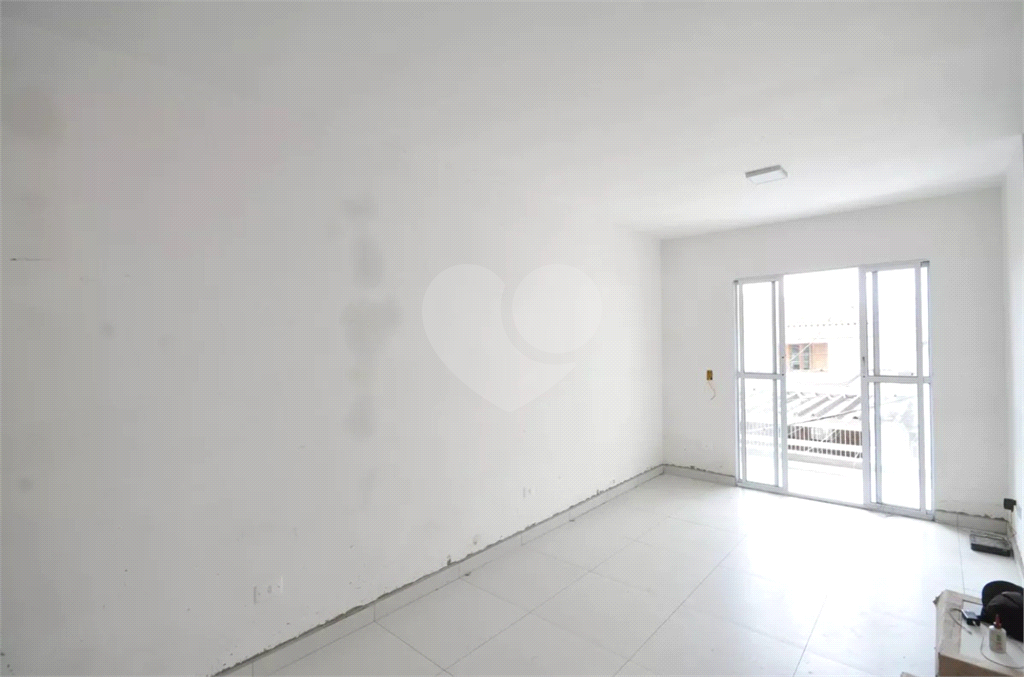 Excelente condomínio atrás do Hosp Presidente e a 400 metros do Trimais