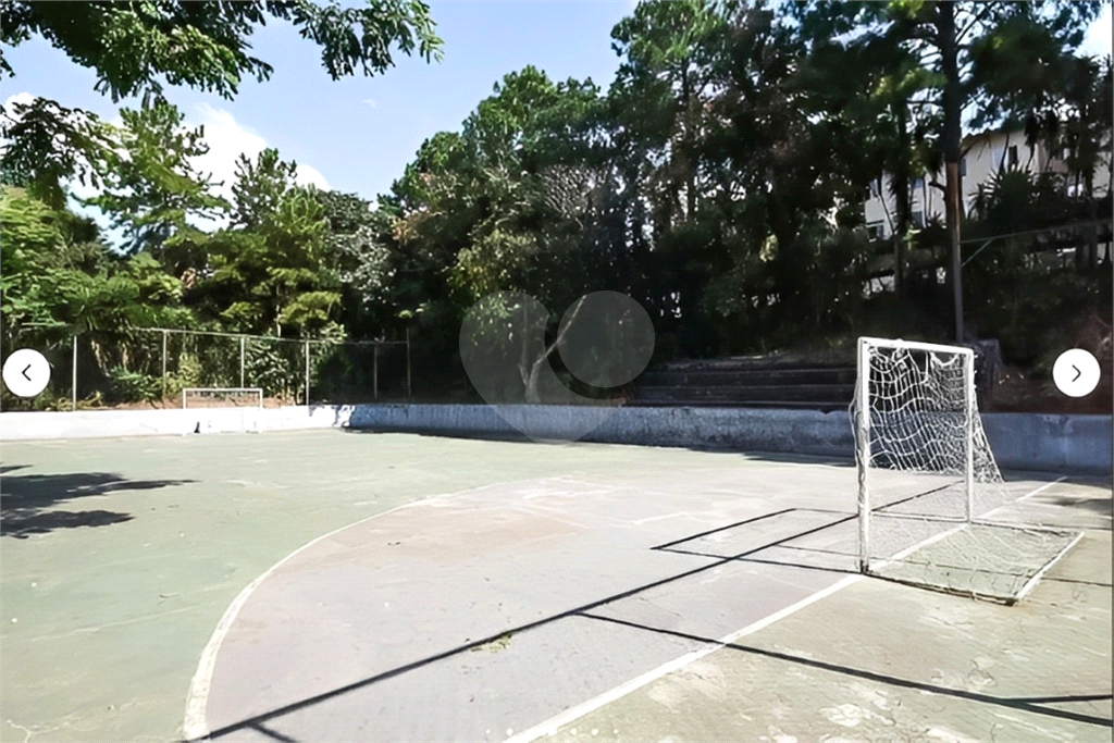 Apartamento a venda no Parque Pinheiros com 2 quartos, 1 vaga de garagem e muito bem localizado.