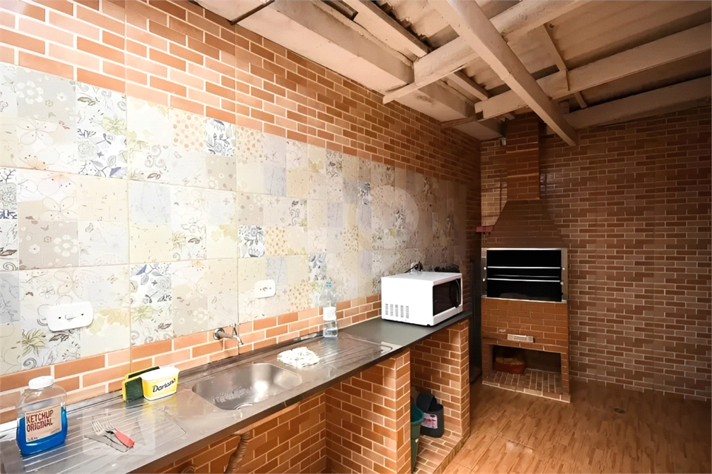 Apartamento a venda no Parque Pinheiros com 2 quartos, 1 vaga de garagem e muito bem localizado.