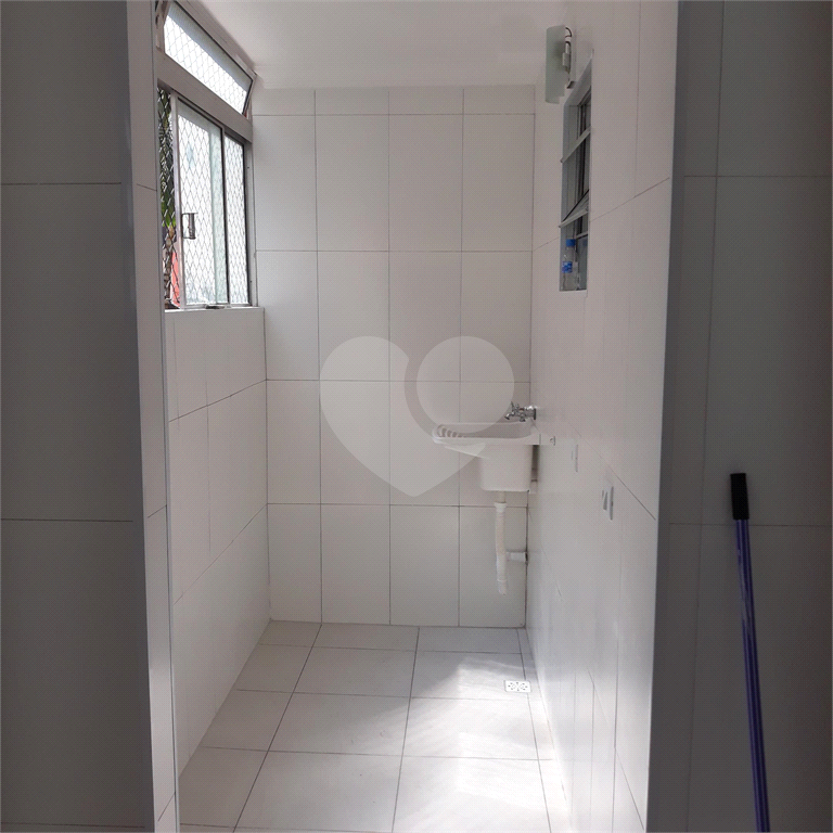 Apartamento a venda no Parque Pinheiros com 2 quartos, 1 vaga de garagem e muito bem localizado.