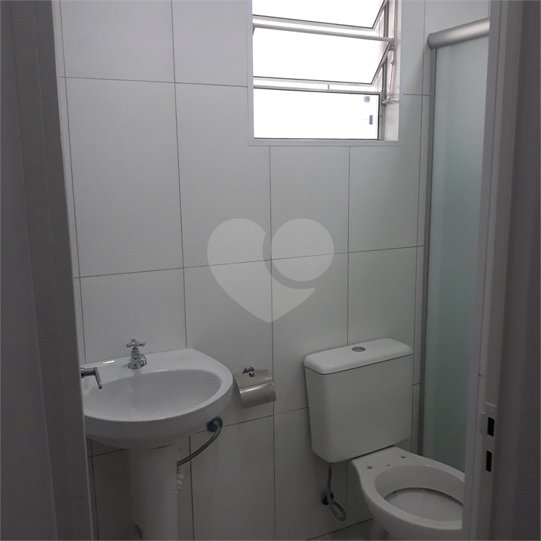 Apartamento a venda no Parque Pinheiros com 2 quartos, 1 vaga de garagem e muito bem localizado.