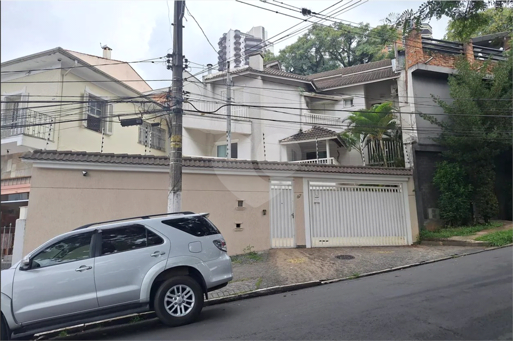 Lindíssimo sobrado ao lado do Jd França