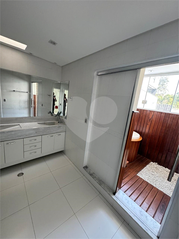 Residência moderna em condomínio fechado, a venda em Arujá. Oportunidade ! Proprietário flexível  para negociar ! 
