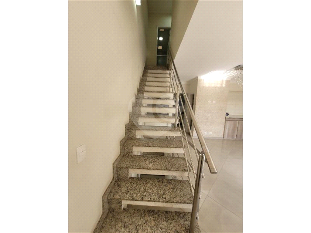 Sobrado à venda em condomínio fechado na Água Fria – 130 m² 