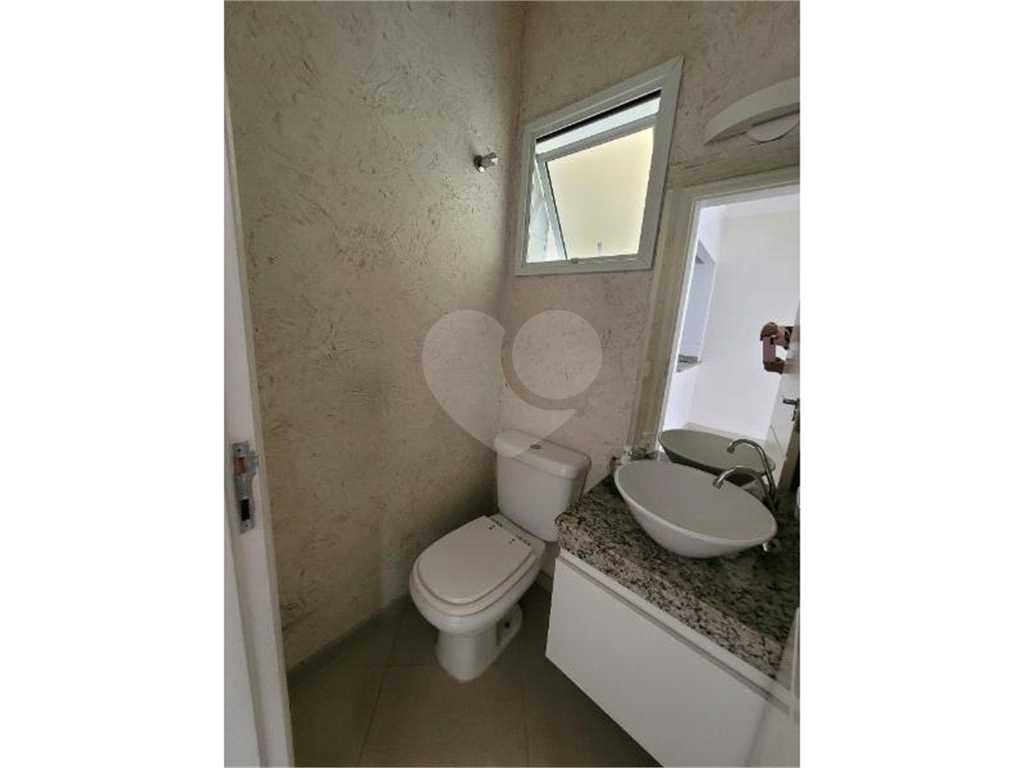 Sobrado à venda em condomínio fechado na Água Fria – 130 m² 