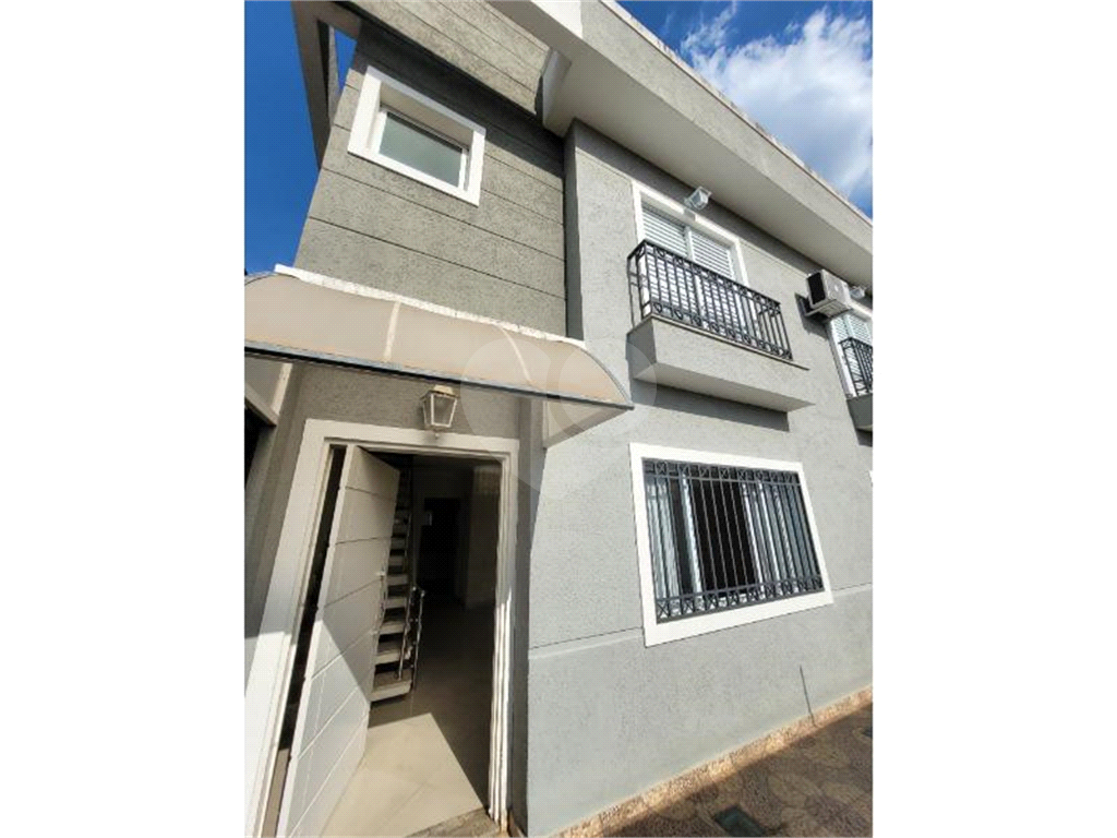 Sobrado à venda em condomínio fechado na Água Fria – 130 m² 