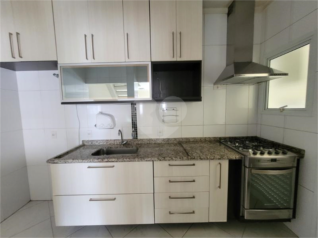 Sobrado à venda em condomínio fechado na Água Fria – 130 m² 