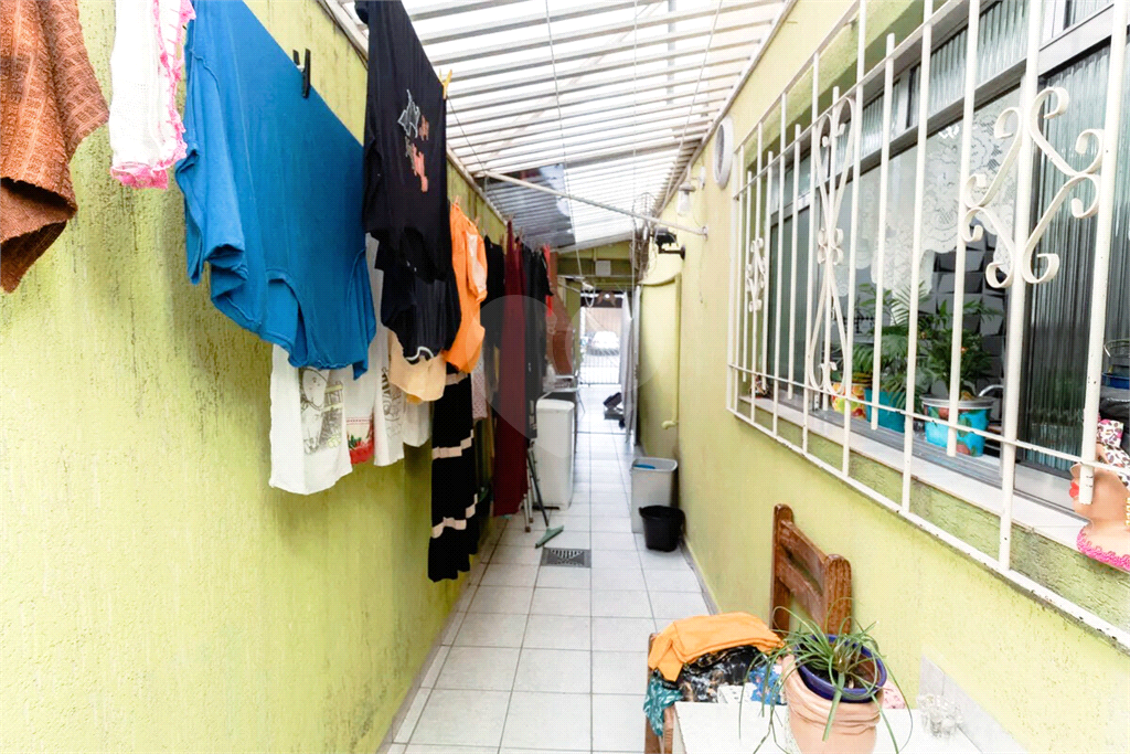 Sobrado à venda com 3 dormitórios e churrasqueira no Jardim Brasil – 130m² | 2 vagas
