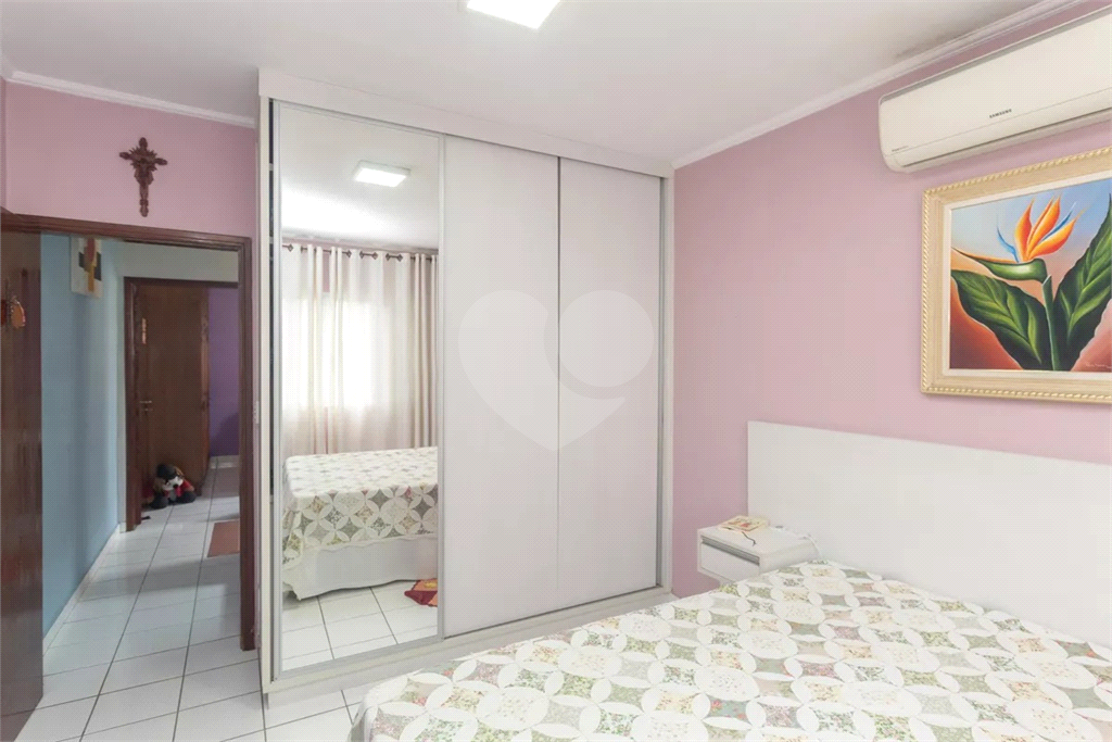 Sobrado à venda com 3 dormitórios e churrasqueira no Jardim Brasil – 130m² | 2 vagas