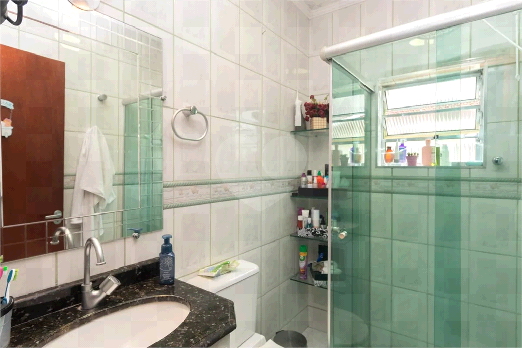 Sobrado à venda com 3 dormitórios e churrasqueira no Jardim Brasil – 130m² | 2 vagas