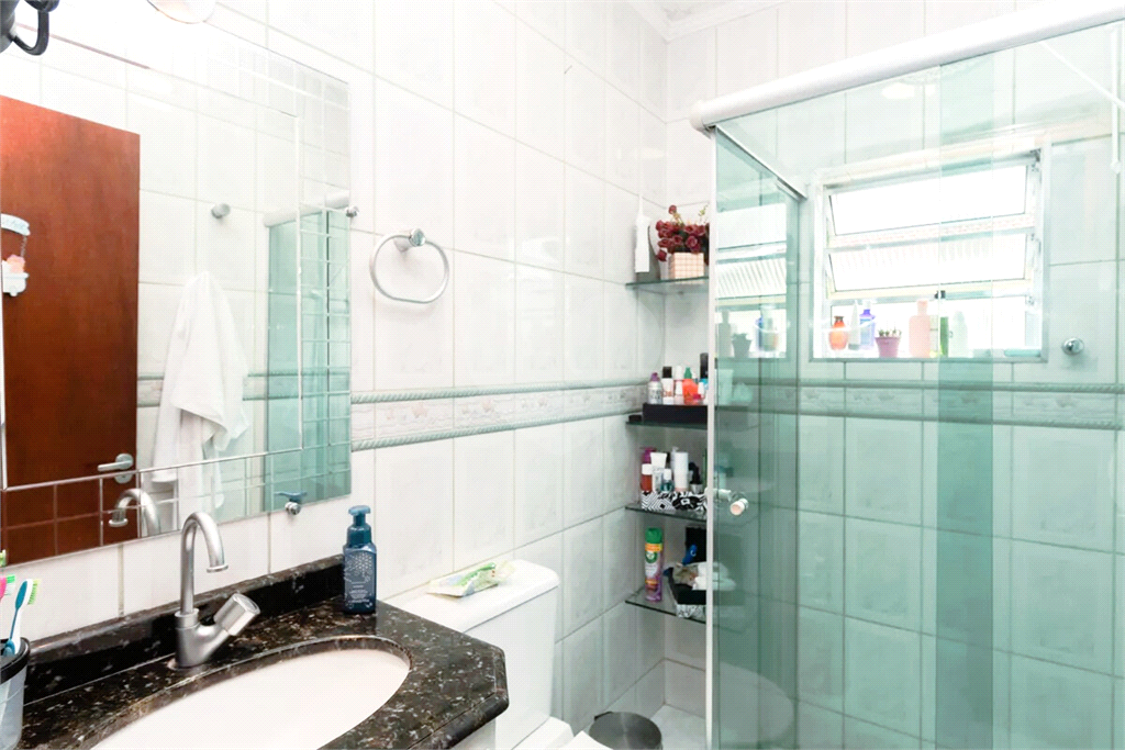 Sobrado à venda com 3 dormitórios e churrasqueira no Jardim Brasil – 130m² | 2 vagas
