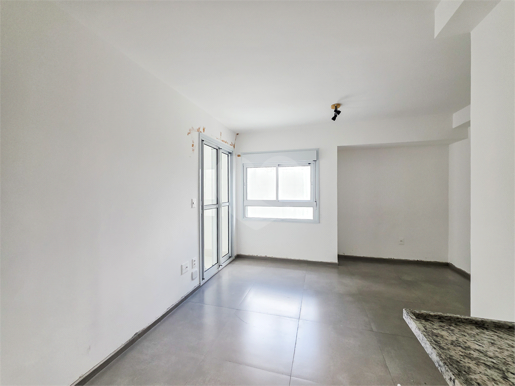 Apartamento Studio - Pinheiros - 1 Quarto - Venda / Compra - Próximo ao Metrô
