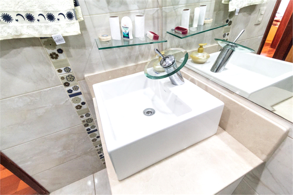 APARTAMENTO em SANTA TERESINHA
