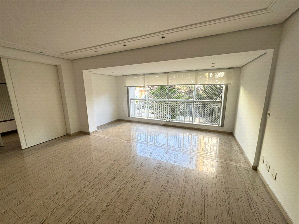Apartamento à venda em Pinheiros com 2 quartos (1 suíte), 90m², varanda integrada, condomínio com lazer – Casa Pinheiros