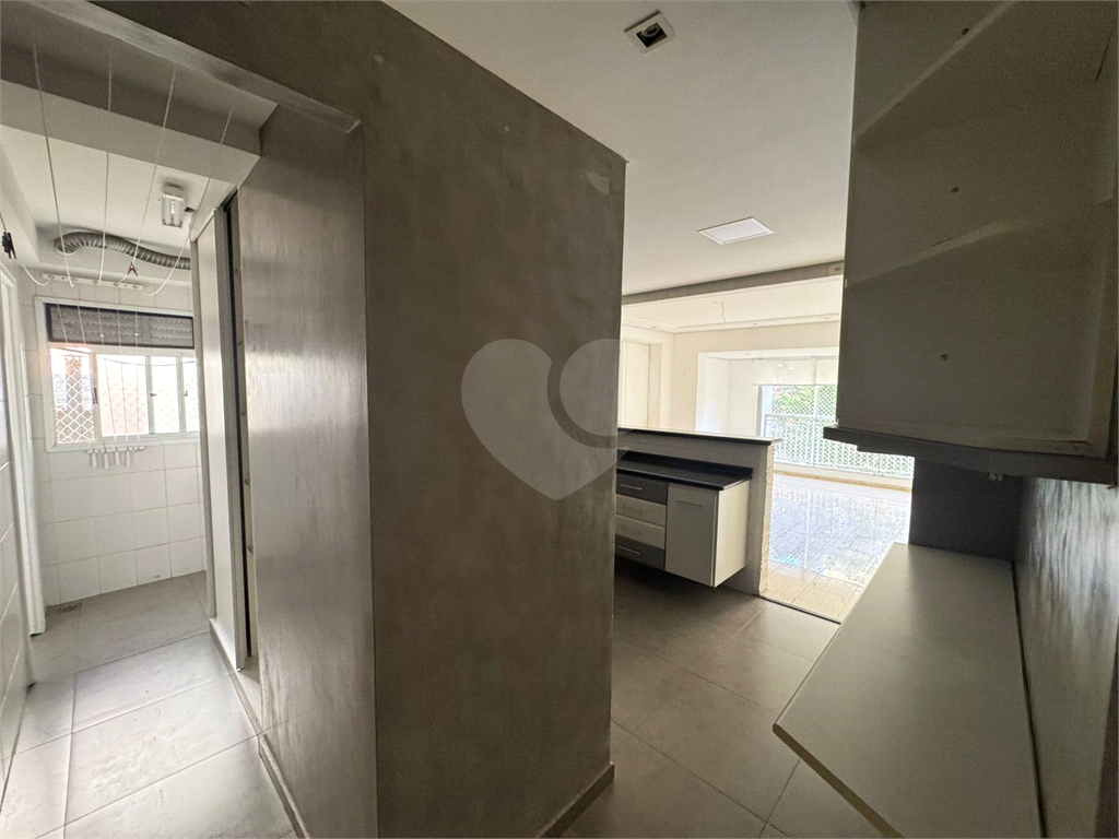 Apartamento à venda em Pinheiros com 2 quartos (1 suíte), 90m², varanda integrada, condomínio com lazer – Casa Pinheiros