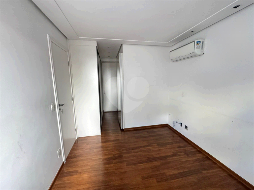 Apartamento à venda em Pinheiros com 2 quartos (1 suíte), 90m², varanda integrada, condomínio com lazer – Casa Pinheiros