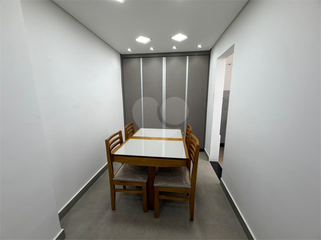 Apartamento reformado com 2 quartos no Mandaqui