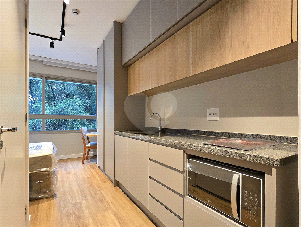Studio Frente 21m² Mobiliado Pinheiros 200m Metrô