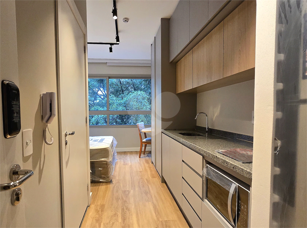 Studio Frente 21m² Mobiliado Pinheiros 200m Metrô