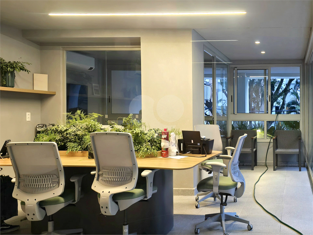 Studio Frente 21m² Mobiliado Pinheiros 200m Metrô