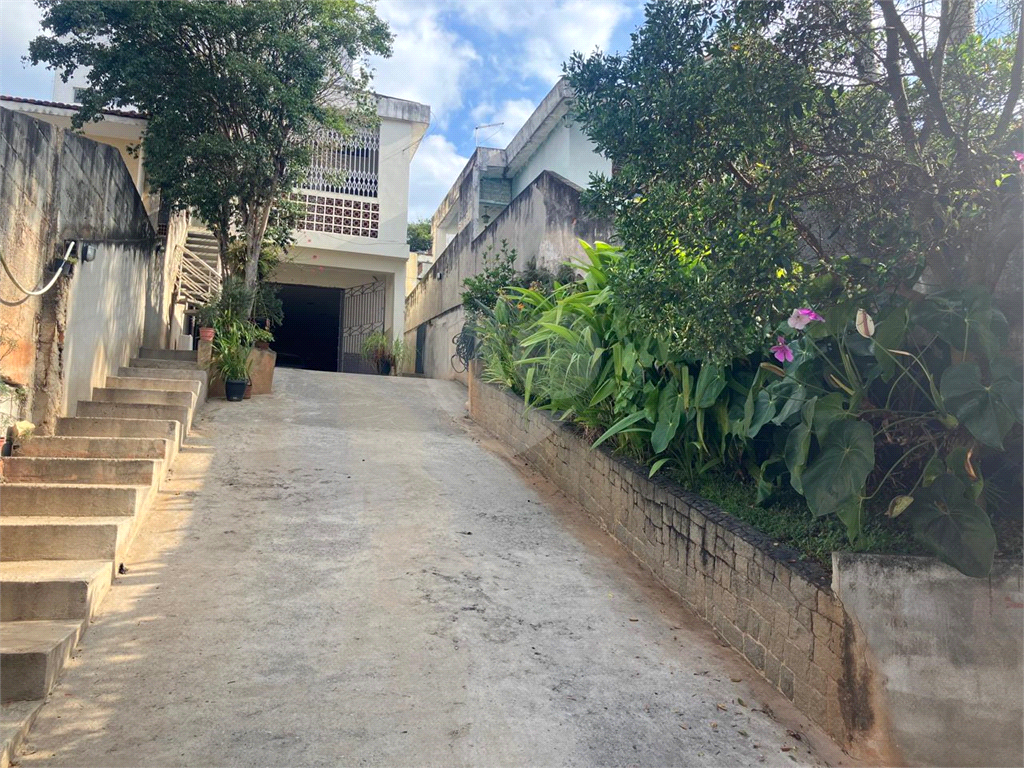 TERRENO COM 3 CASAS - LOCALIZAÇÃO PRIVILEGIADA - RUA MARIQUINHA VIANA - SANTANA