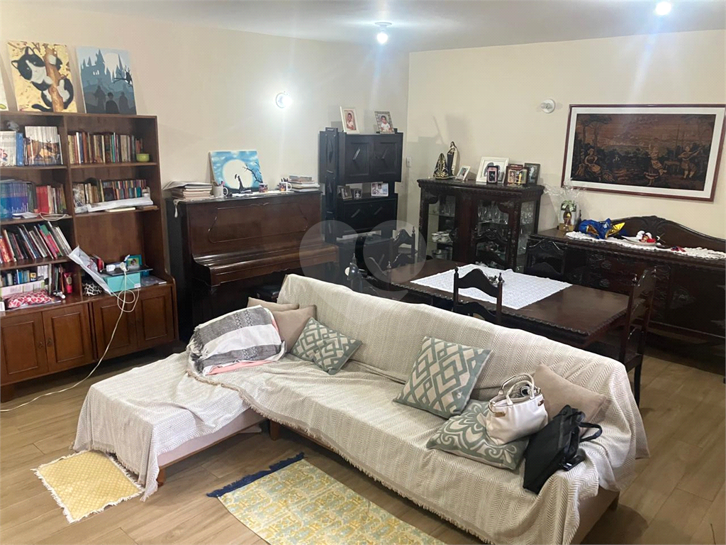 TERRENO COM 3 CASAS - LOCALIZAÇÃO PRIVILEGIADA - RUA MARIQUINHA VIANA - SANTANA