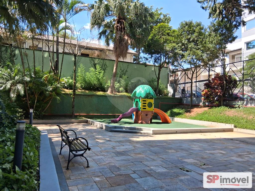 APARTAMENTO em SANTANA