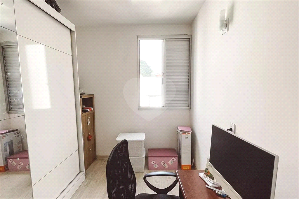 Apartamento de 2 dormitórios com 1 vaga - condomínio com piscina