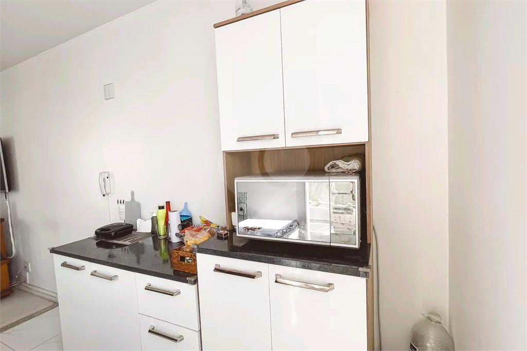 Apartamento de 2 dormitórios com 1 vaga - condomínio com piscina