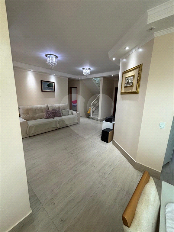 Sobrado com 3 suítes, piscina e espaço gourmet completo