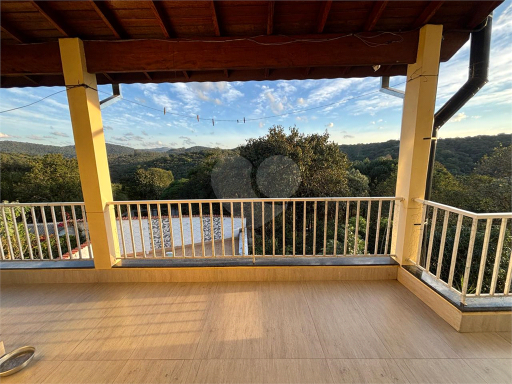Sobrado com 3 suítes, piscina e espaço gourmet completo