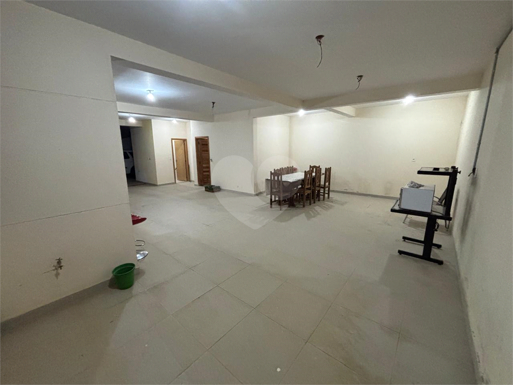 Sobrado com 3 suítes, piscina e espaço gourmet completo