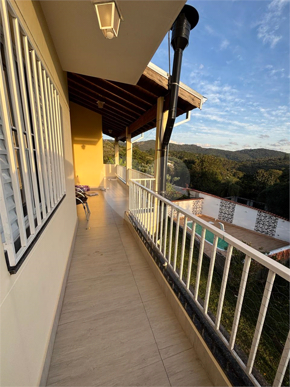 Sobrado com 3 suítes, piscina e espaço gourmet completo