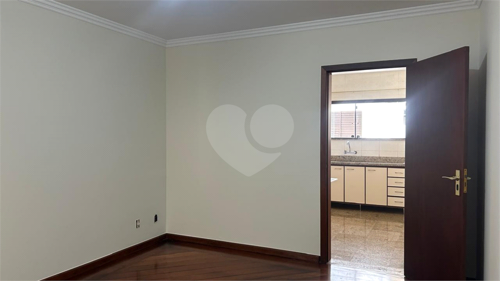 Venda e locção - Casa no Parque das Nações; 3 dorms com suíte; closet; varanda; hidro; churrasqueira; 255m²