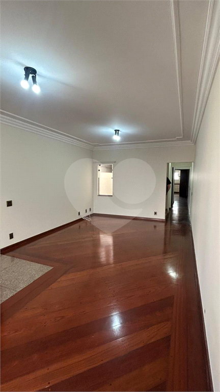 Venda e locção - Casa no Parque das Nações; 3 dorms com suíte; closet; varanda; hidro; churrasqueira; 255m²