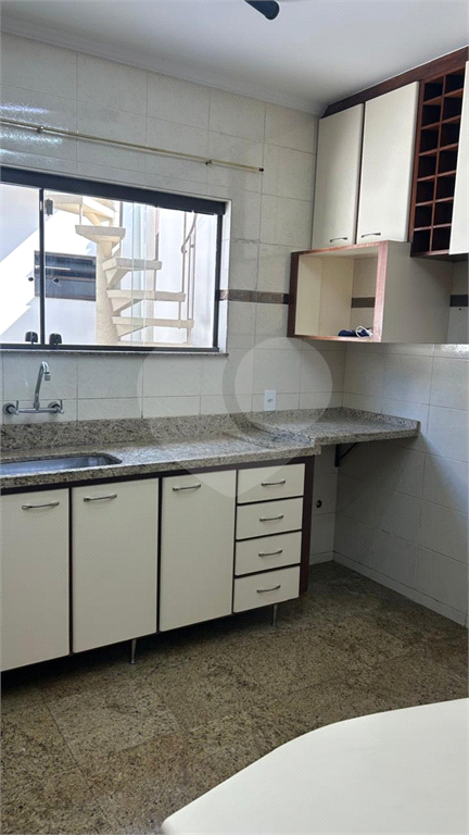 Venda e locção - Casa no Parque das Nações; 3 dorms com suíte; closet; varanda; hidro; churrasqueira; 255m²