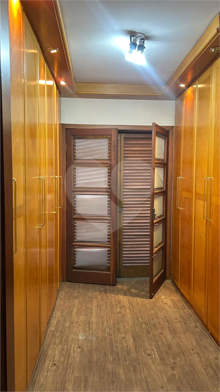 Venda e locção - Casa no Parque das Nações; 3 dorms com suíte; closet; varanda; hidro; churrasqueira; 255m²
