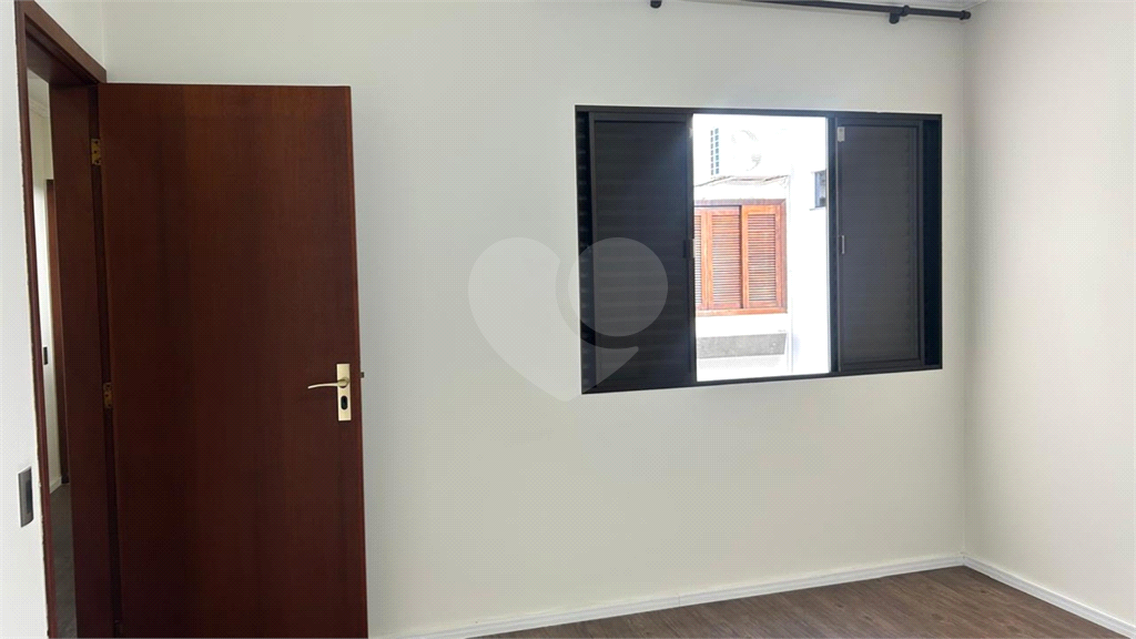 Venda e locção - Casa no Parque das Nações; 3 dorms com suíte; closet; varanda; hidro; churrasqueira; 255m²